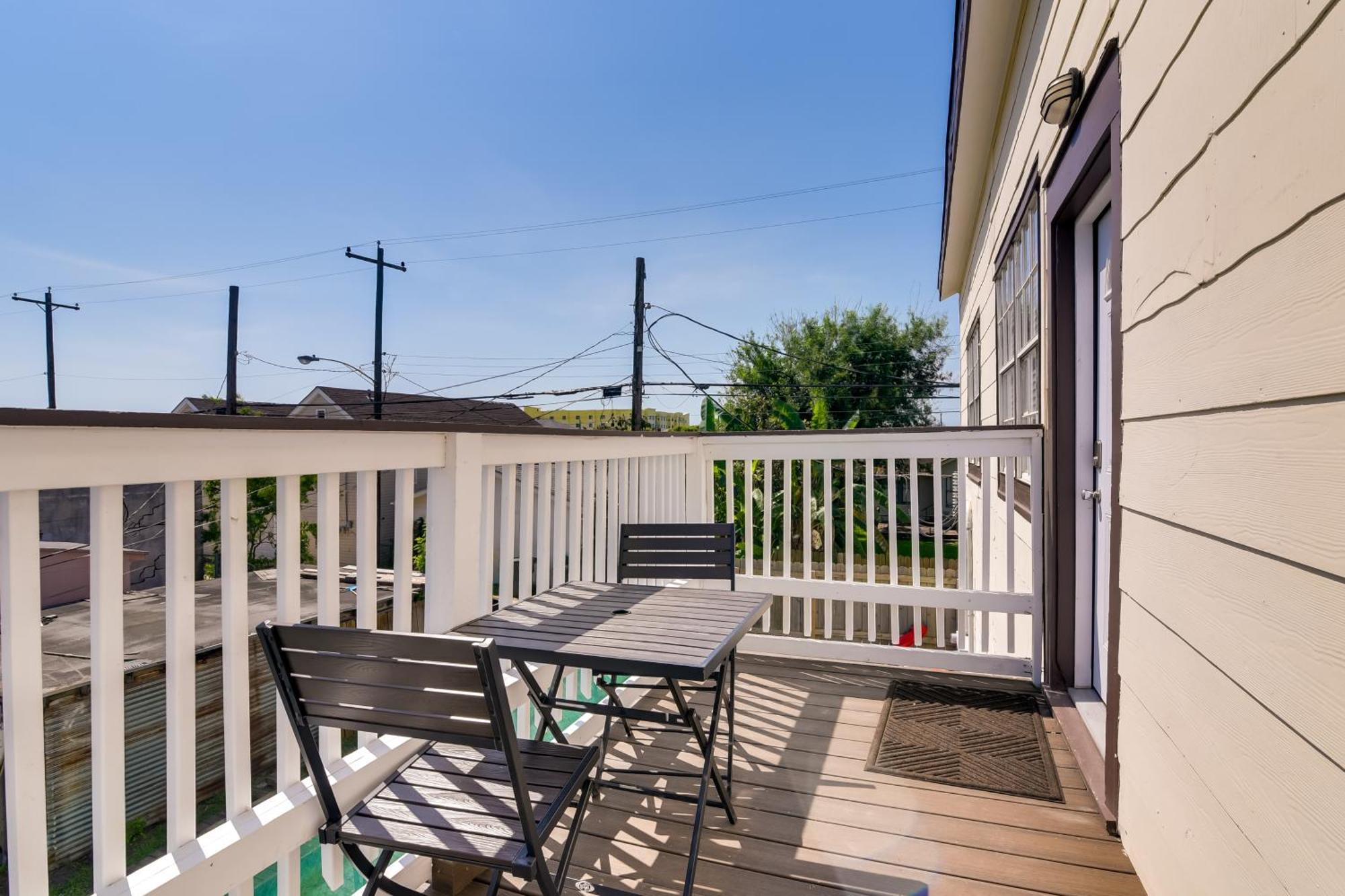 Beautiful Galveston Apt With Deck Less Than 3 Mi To Dtwn! Exterior foto