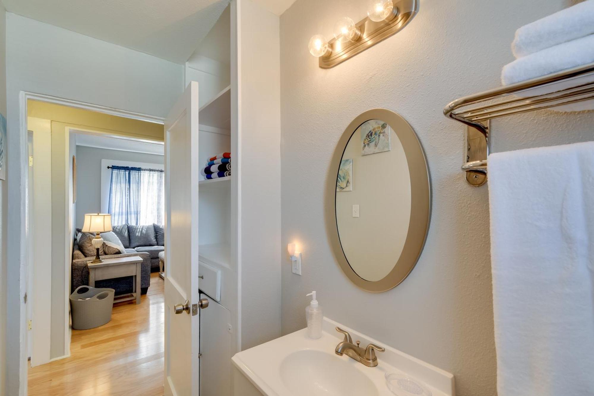 Beautiful Galveston Apt With Deck Less Than 3 Mi To Dtwn! Exterior foto